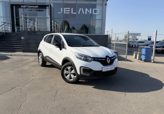 Подержанный автомобиль Renault Kaptur 2021 года (3 фото)