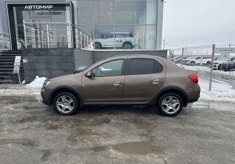 Подержанный автомобиль Renault Logan Sedan 2021 года (8 фото)