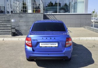 Подержанный автомобиль LADA (ВАЗ) Granta Sedan 2021 года (6 фото)
