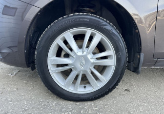 Подержанный автомобиль LADA (ВАЗ) Vesta Sedan 2019 года (14 фото)