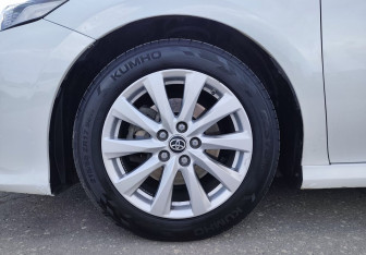 Подержанный автомобиль Toyota Camry Sedan 2020 года (14 фото)