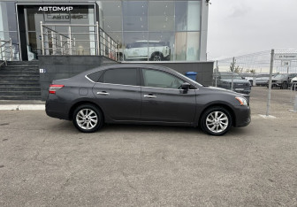 Подержанный автомобиль Nissan Sentra Sedan 2015 года (4 фото)