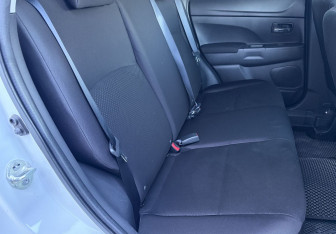 Подержанный автомобиль Mitsubishi ASX 2013 года (12 фото)
