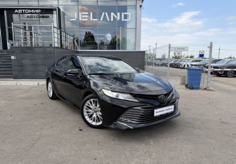 Подержанный автомобиль Toyota Camry Sedan 2019 года (3 фото)