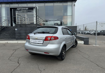 Подержанный автомобиль Chevrolet Lacetti Hatchback 2011 года (5 фото)