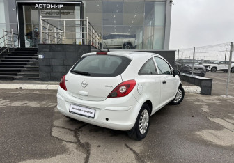 Подержанный автомобиль Opel Corsa 2008 года (5 фото)