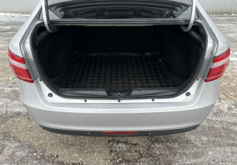 Подержанный автомобиль LADA (ВАЗ) Vesta Sedan 2016 года (13 фото)