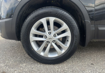 Подержанный автомобиль Nissan Qashqai 2013 года (14 фото)