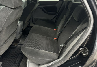 Подержанный автомобиль Ford Focus Hatchback 2008 года (12 фото)