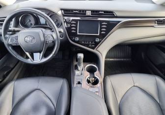 Подержанный автомобиль Toyota Camry Sedan 2020 года (10 фото)