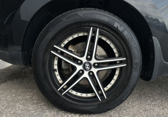 Подержанный автомобиль Hyundai ix35 2012 года (14 фото)
