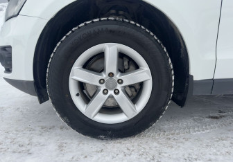 Подержанный автомобиль Audi Q5 2012 года (14 фото)