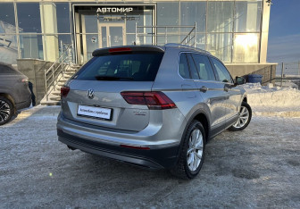 Подержанный автомобиль Volkswagen Tiguan 2017 года (5 фото)