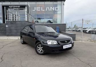 Подержанный автомобиль Hyundai Accent Sedan 2010 года (3 фото)