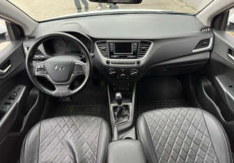 Подержанный автомобиль Hyundai Solaris Sedan 2018 года (10 фото)