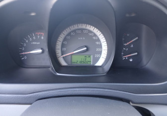 Подержанный автомобиль Kia Cerato Sedan 2006 года (9 фото)