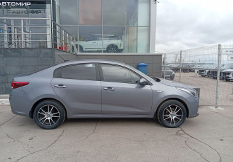 Подержанный автомобиль Kia Rio Sedan 2018 года (4 фото)