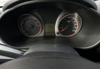 Подержанный автомобиль LADA (ВАЗ) Kalina Hatchback 2013 года (9 фото)