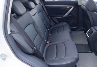 Подержанный автомобиль Geely Atlas Pro 2023 года (12 фото)