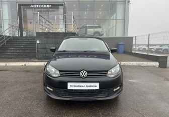 Подержанный автомобиль Volkswagen Polo Sedan 2012 года (2 фото)