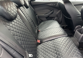 Подержанный автомобиль Ford Focus Hatchback 2012 года (12 фото)