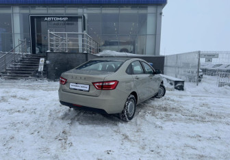 Подержанный автомобиль LADA (ВАЗ) Vesta Sedan 2019 года (5 фото)