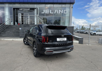 Подержанный автомобиль Kia Sorento 2021 года (7 фото)