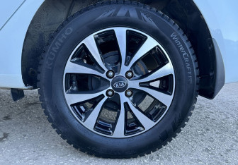 Подержанный автомобиль Kia Rio Sedan 2016 года (15 фото)