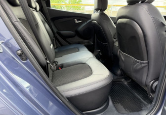 Подержанный автомобиль Hyundai ix35 2013 года (12 фото)