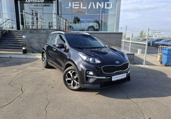 Подержанный автомобиль Kia Sportage 2021 года (3 фото)