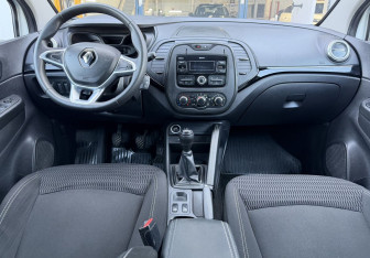 Подержанный автомобиль Renault Kaptur 2021 года (10 фото)