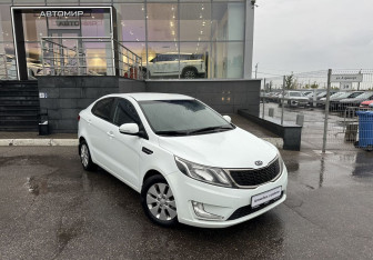 Подержанный автомобиль Kia Rio Sedan 2012 года (3 фото)