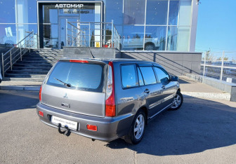 Подержанный автомобиль Mitsubishi Lancer Wagon 2008 года (5 фото)
