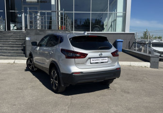 Подержанный автомобиль Nissan Qashqai 2021 года (7 фото)