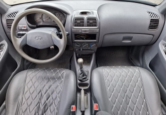 Подержанный автомобиль Hyundai Accent Sedan 2007 года (10 фото)