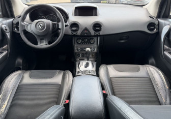 Подержанный автомобиль Renault Koleos 2013 года (10 фото)
