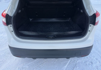 Подержанный автомобиль Nissan Qashqai 2014 года (15 фото)