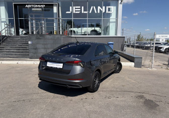 Подержанный автомобиль Skoda Rapid Liftback 2021 года (5 фото)