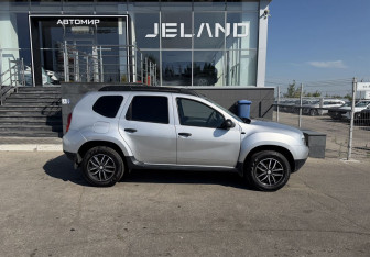 Подержанный автомобиль Renault Duster 2012 года (4 фото)
