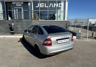 Подержанный автомобиль LADA (ВАЗ) Priora Hatchback 2009 года (7 фото)