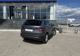 Подержанный автомобиль Skoda Karoq 2020 года (5 фото)