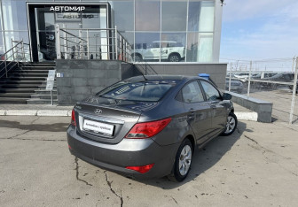 Подержанный автомобиль Hyundai Solaris Sedan 2014 года (5 фото)