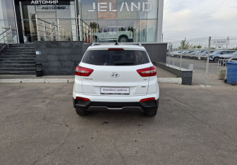 Подержанный автомобиль Hyundai Creta 2016 года (6 фото)