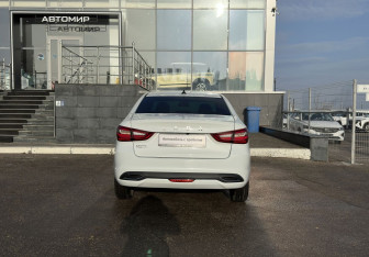 Подержанный автомобиль LADA (ВАЗ) Vesta Sedan 2023 года (6 фото)