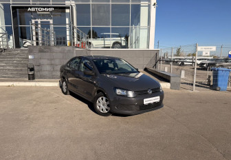 Подержанный автомобиль Volkswagen Polo Sedan 2013 года (3 фото)