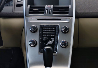 Подержанный автомобиль Volvo XC60 2011 года (11 фото)