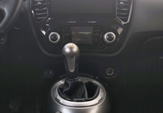 Подержанный автомобиль Nissan Juke 2011 года (11 фото)