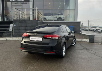 Подержанный автомобиль Kia Cerato Sedan 2018 года (5 фото)