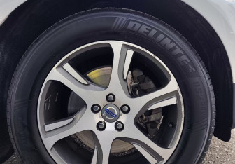 Подержанный автомобиль Volvo XC60 2011 года (14 фото)