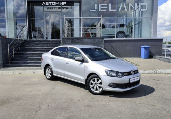 Подержанный автомобиль Volkswagen Polo Sedan 2011 года (3 фото)